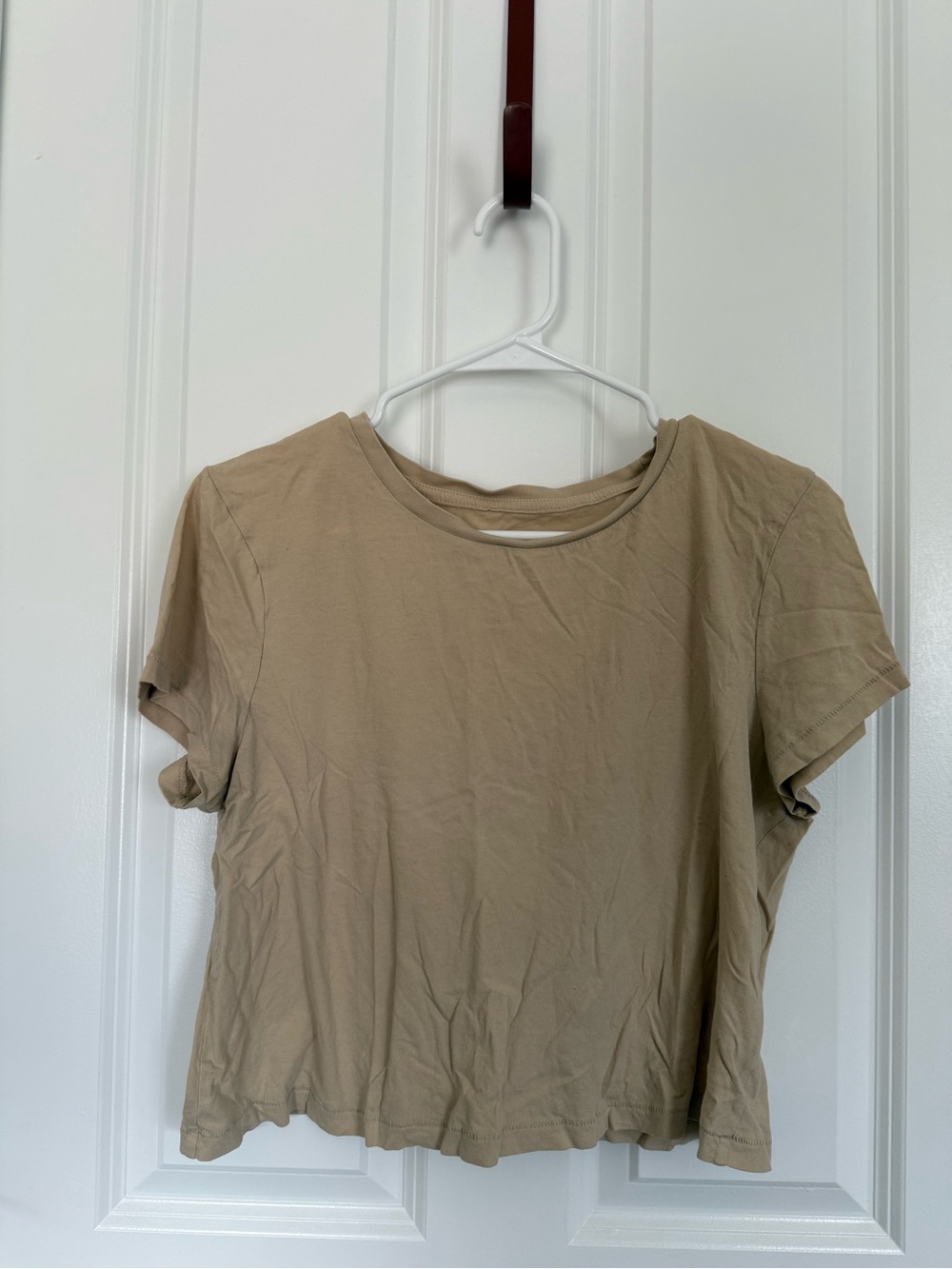 Universal Thread Women's Tan Crewneck Short Sleeve Tee